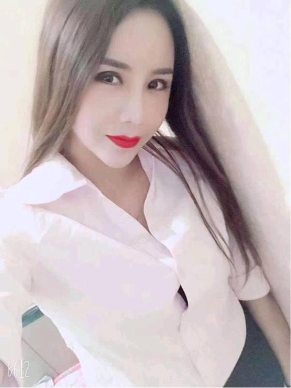 眼睛大皮肤白奶子大