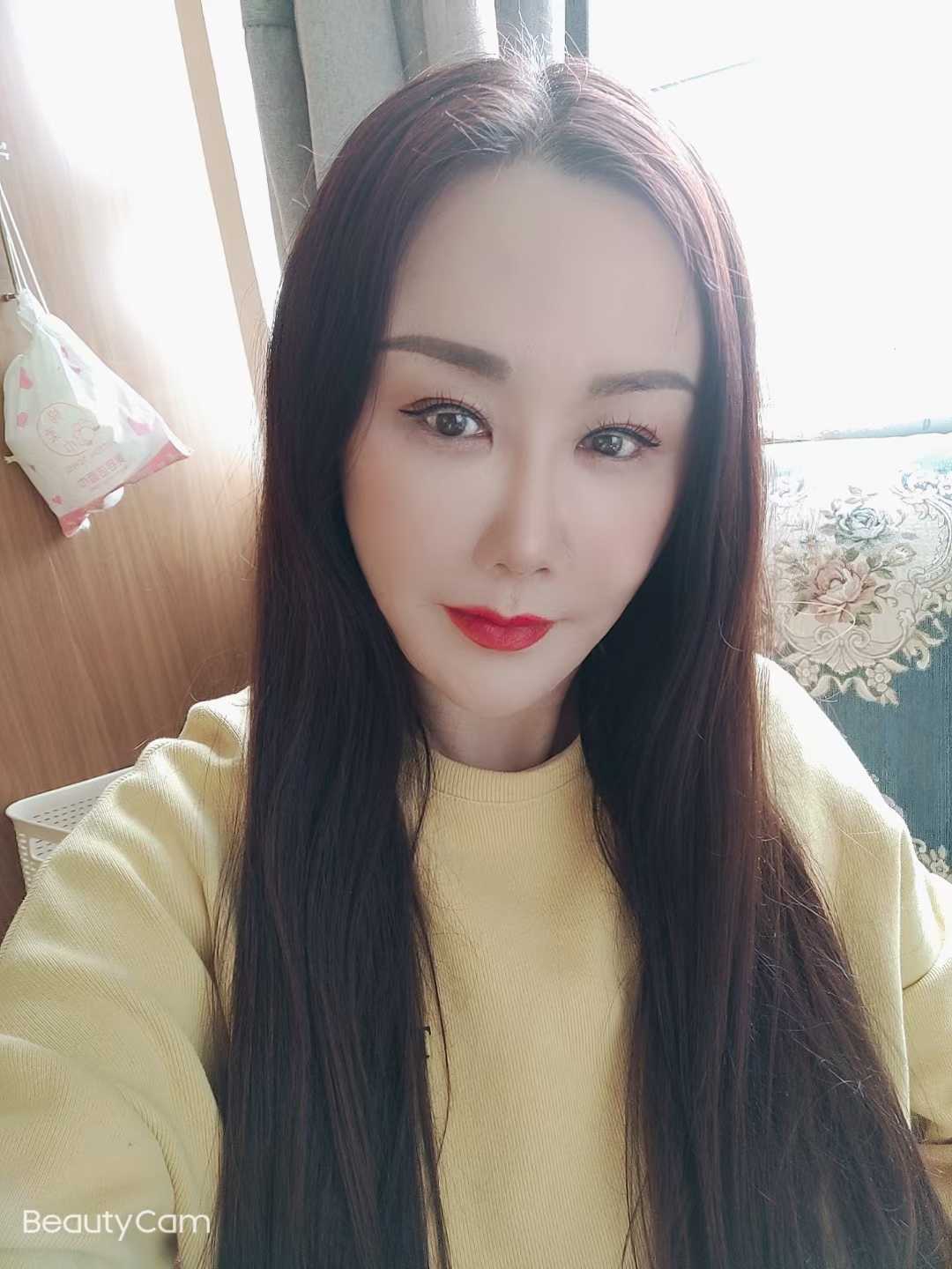 气质服务型轻熟女